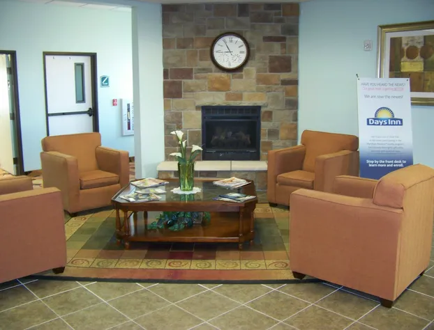 Days Inn & Suites by Wyndham Columbus NE hotel detail image 3