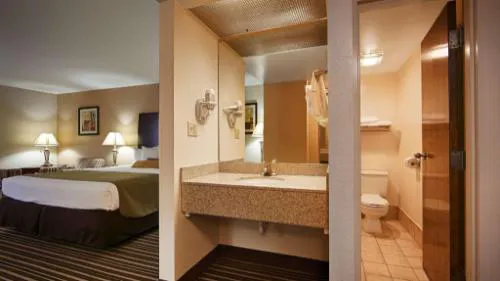 Best Western Ashbury Inn hotel detail image 4