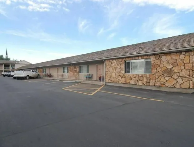 Econo Lodge Inn & Suites Vernal near Dinosaur Monument hotel detail image 2