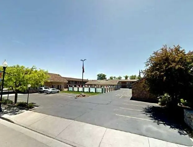 Econo Lodge Inn & Suites Vernal near Dinosaur Monument hotel detail image 3