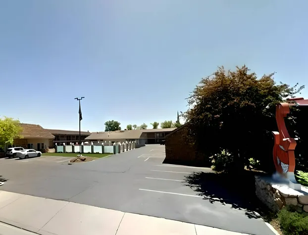 Econo Lodge Inn & Suites Vernal near Dinosaur Monument hotel detail image 4