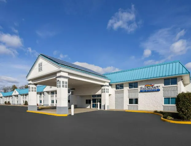 Baymont by Wyndham Westampton hotel detail image 1