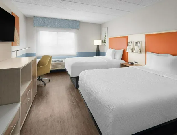 Baymont by Wyndham Westampton hotel detail image 4