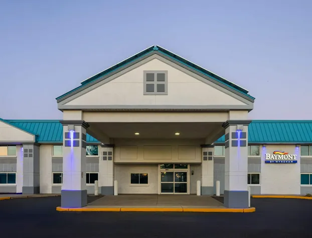 Baymont by Wyndham Westampton hotel detail image 2