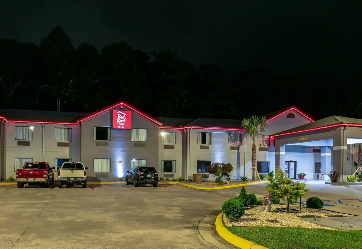 Red Roof Inn & Suites Carrollton, GA–West Georgia hotel hero