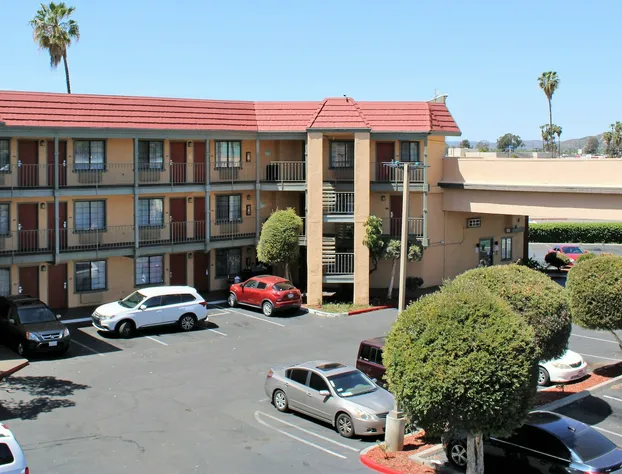 Rancho San Diego Inn & Suites hotel detail image 2