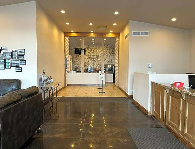 Dinosaur Inn & Suites hotel detail image 2