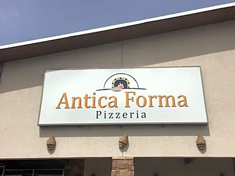 Dinosaur Inn & Suites hotel detail image 1