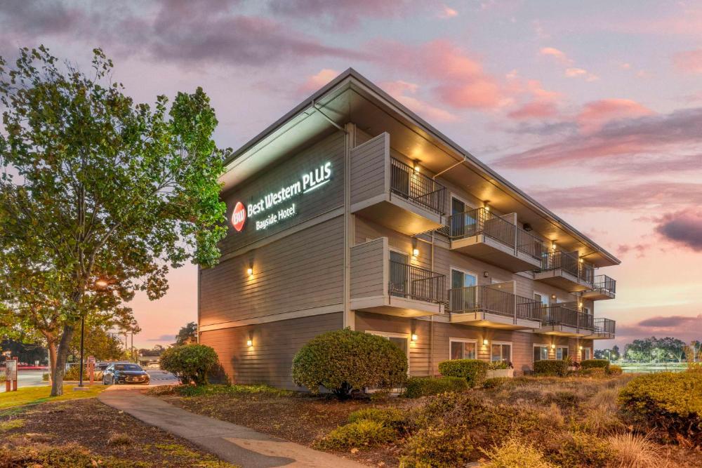 Best Western Plus Bayside Hotel hotel hero