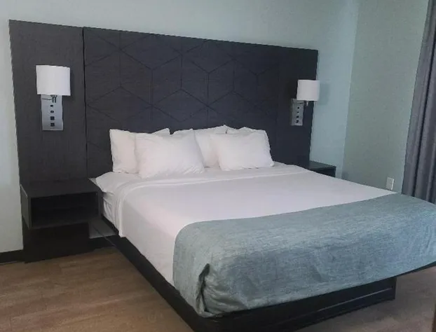 Ocean Reef Suites hotel detail image 4