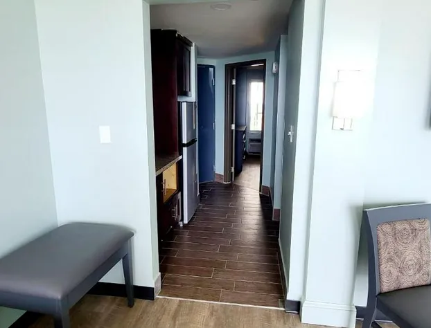 Ocean Reef Suites hotel detail image 1