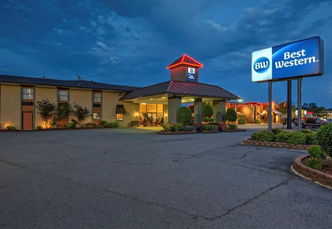 Best Western Inn hotel hero