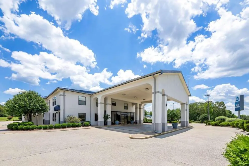 Best Western Inn hotel hero