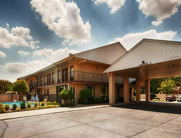 Quality Inn & Suites West Helena hotel detail image 1