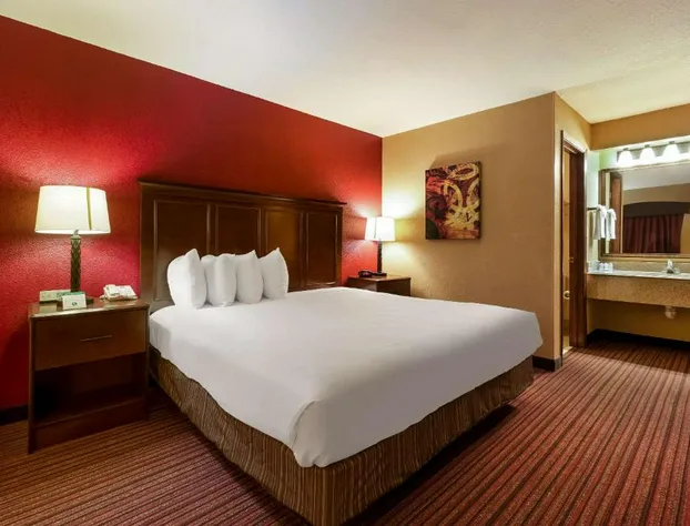 Quality Inn & Suites West Helena hotel detail image 4