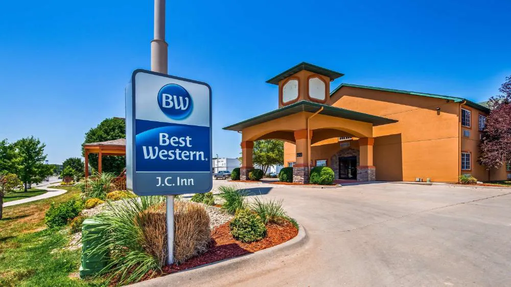 Best Western J. C. Inn hotel hero