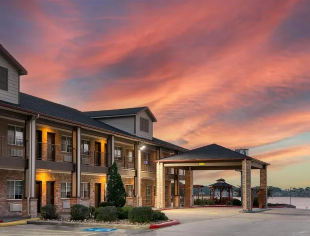 Best Western Lake Conroe Inn hotel detail image 1