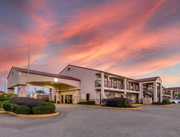 Best Western Lindale Inn hotel detail image 2