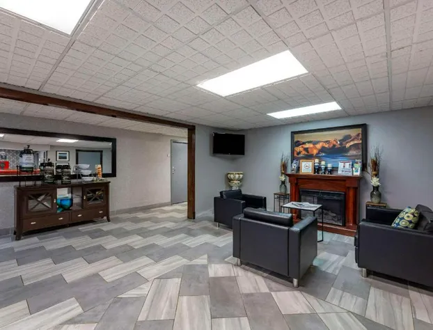 Quality Inn Austintown - Youngstown West hotel detail image 4