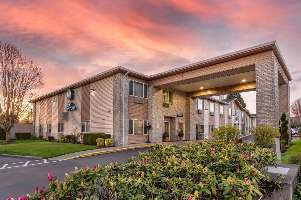 Best Western Newberg Inn hotel hero