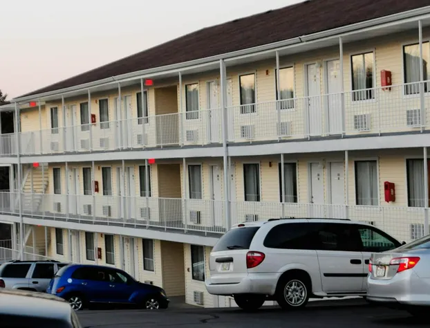 Whispering Hills Inn hotel detail image 2