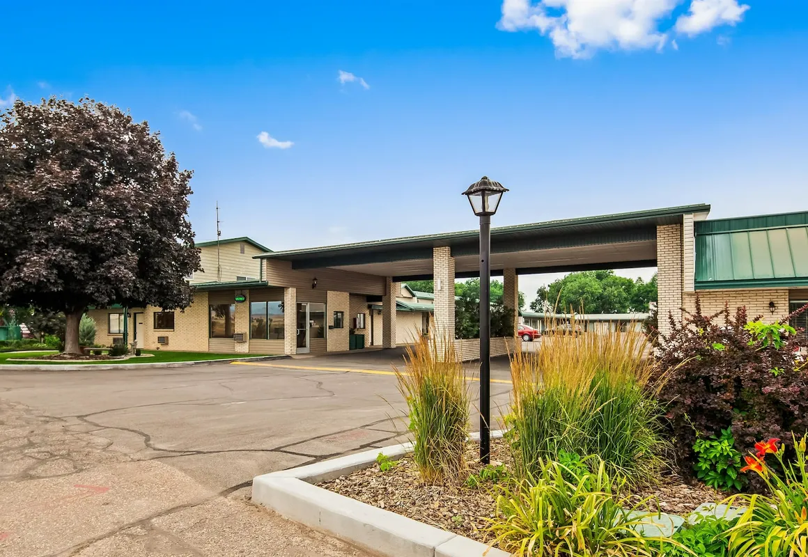 Best Western Paradise Inn & Resort hotel hero