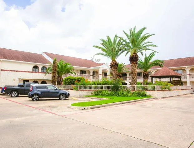 Best Western Pearland Inn hotel detail image 1