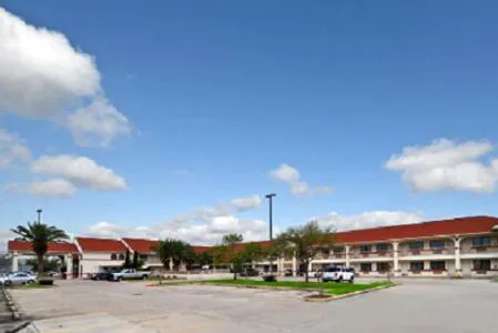 Best Western Pearland Inn hotel hero