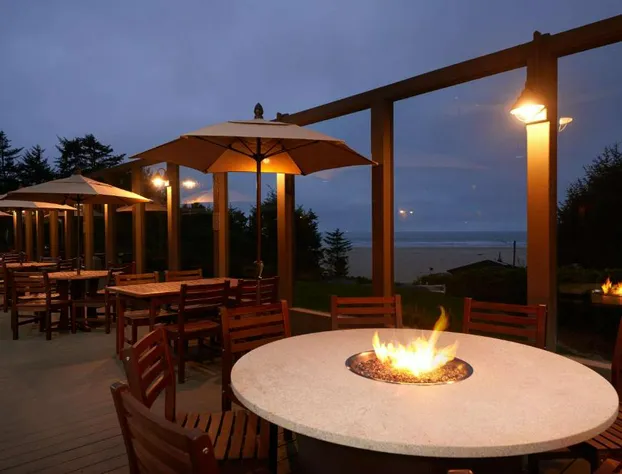 Best Western Plus Agate Beach Inn hotel detail image 1