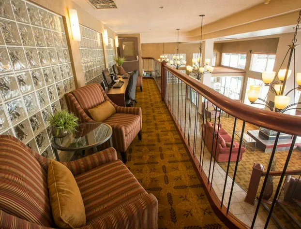 Best Western Plus Baker Street Inn hotel detail image 3