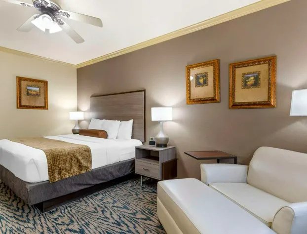 Best Western Plus Crown Colony Inn & Suites hotel detail image 4