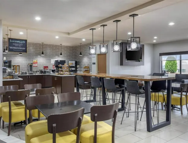 Best Western Plus Denton Inn & Suites hotel detail image 3