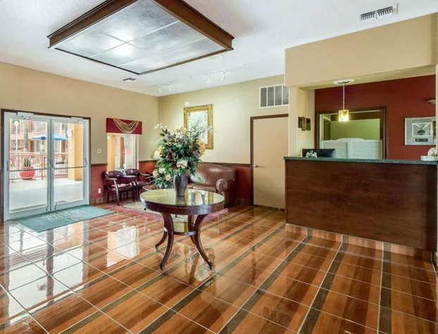 Econo Lodge Inn & Suites Eagle Pass hotel detail image 3