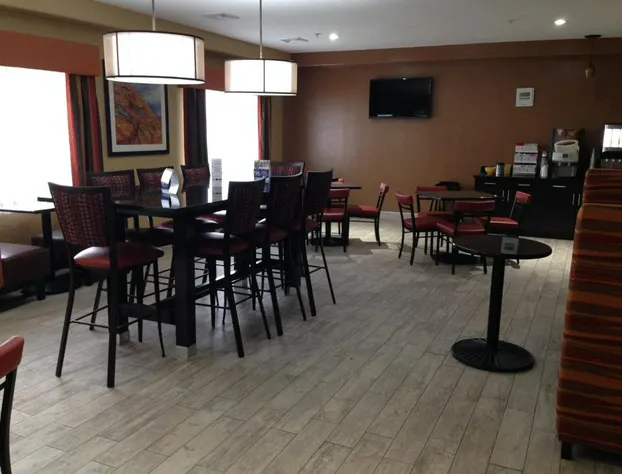 Best Western Greentree Inn & Suites hotel detail image 2