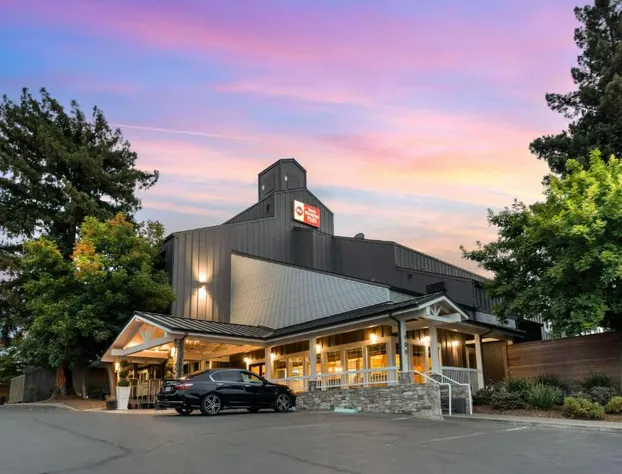 Best Western Plus Inn At The Vines hotel detail image 1