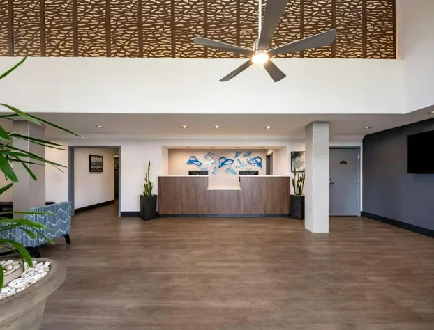 Best Western Inn & Suites Lemoore hotel detail image 4