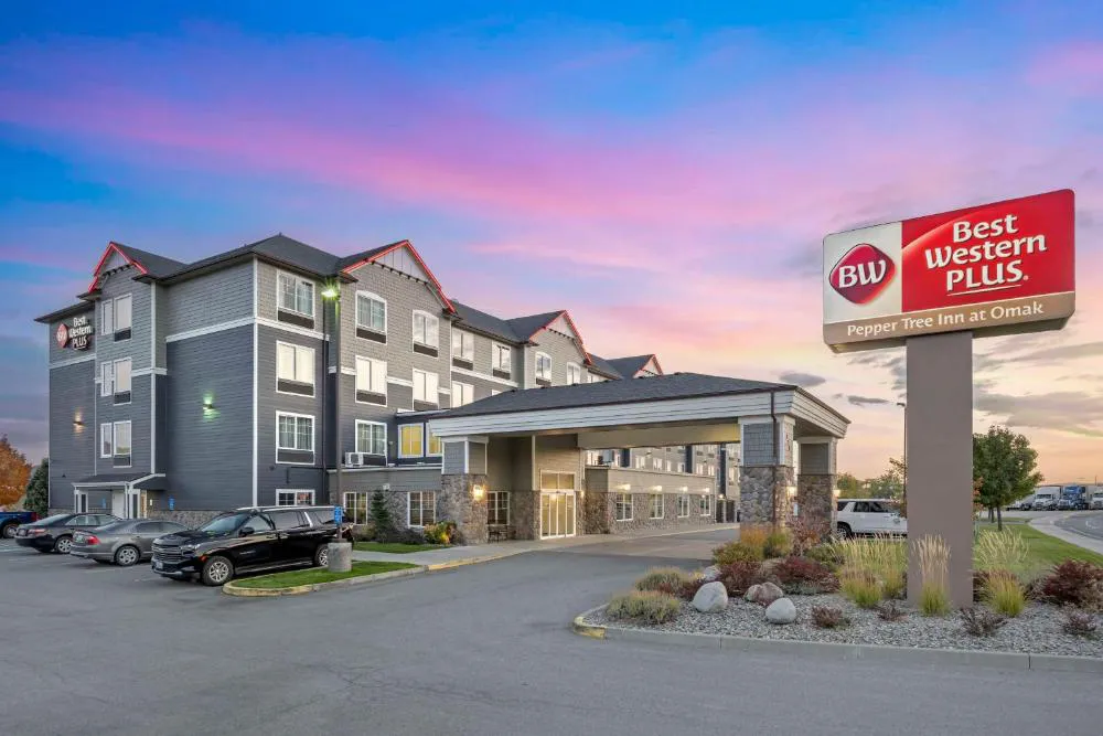 Best Western Plus Peppertree Inn At Omak hotel hero