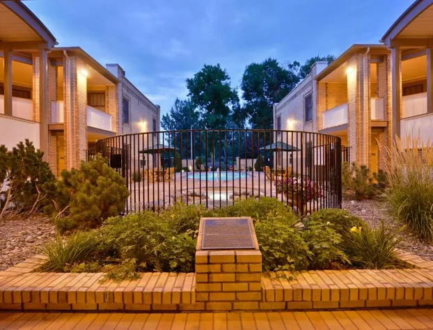 Best Western Plus Plaza Hotel hotel detail image 3