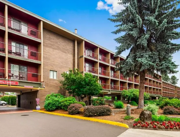 Best Western Plus Rivershore Hotel hotel detail image 2