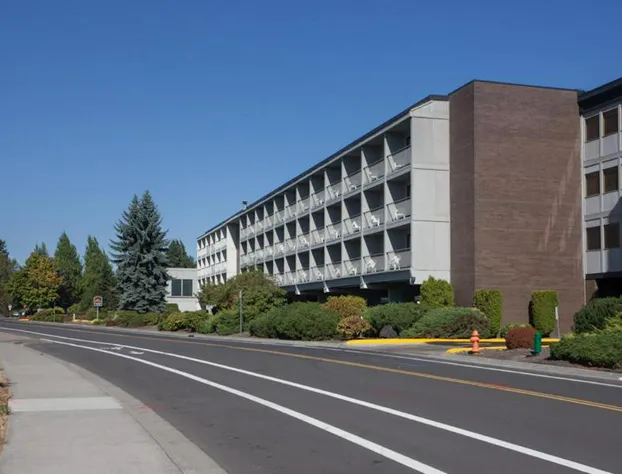 Best Western Plus Rivershore Hotel hotel detail image 4