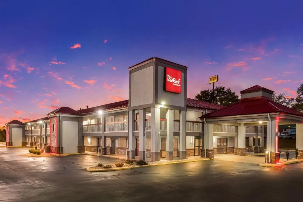 Red Roof Inn & Suites Athens, AL hotel hero