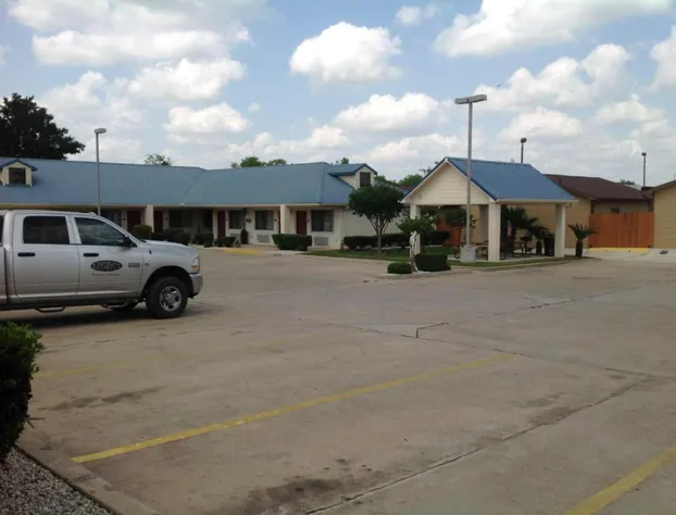 Best Western Regency Inn & Suites hotel detail image 2