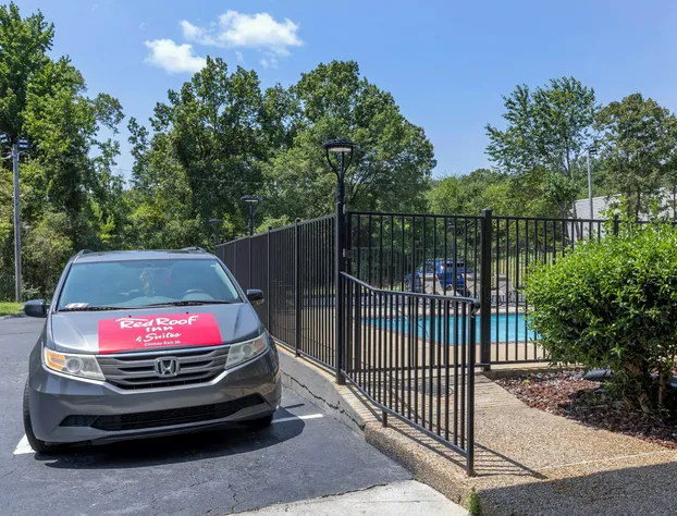 Red Roof Inn & Suites Clinton, MS hotel detail image 3