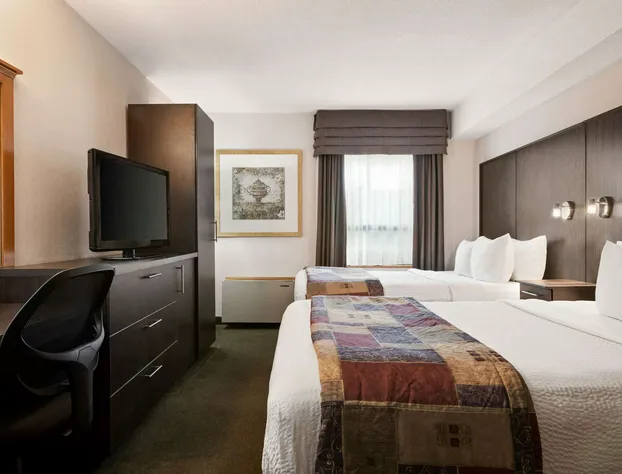 Days Inn & Conference Centre by Wyndham Renfrew hotel detail image 3