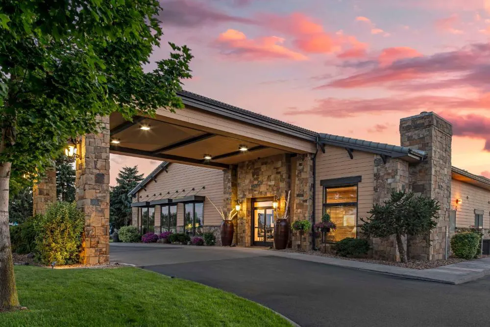 Best Western Rory & Ryan Inns hotel hero