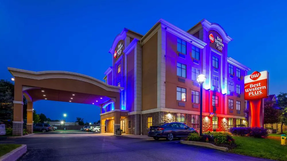 Best Western Plus Barrie hotel hero