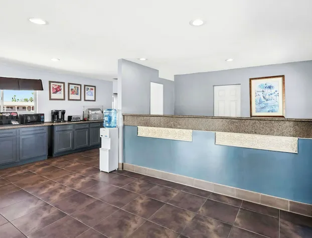 SureStay Hotel by Best Western Blythe hotel detail image 4