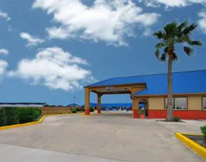 Americas Best Value Inn Sinton hotel hero