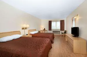 Inn at Lander, Travelodge by Wyndham hotel detail image 1