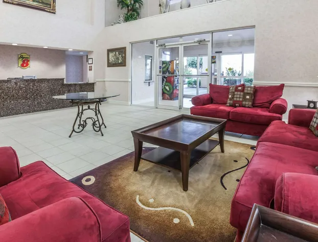 Super 8 by Wyndham Hillsboro TX hotel detail image 2